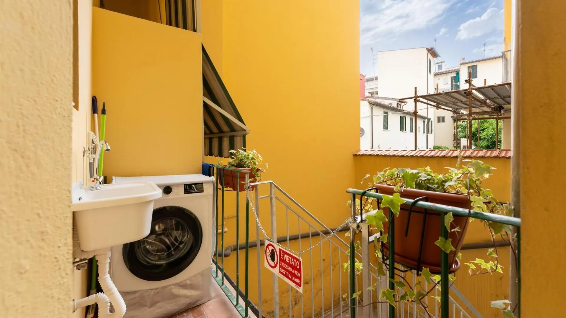Keys Of Italy - Monaco 9 - 2 Bedrooms Flat Nearby The Train Station Florencie